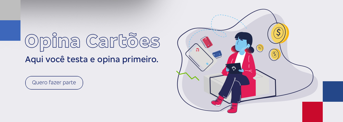 #BradescoAcessivel #ParaTodoMundoVer: em um fundo cinza com pequenos quadrados nos tons cinza, azul e vermelho, do lado direito lemos o seguinte texto: “Opina Cartões. Aqui você testa e opina primeiro.”  Abaixo, temos o botão “Quero fazer parte”. Do lado direito vemos a ilustração de uma mulher sentada em uma caixa com desenhos de cartões e moedas flutuando ao seu redor. Fim da descrição.